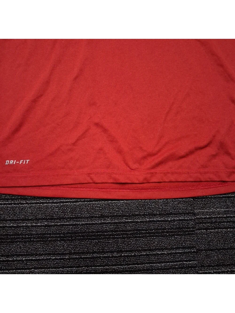 Nike Dri-FIT Men’s Medium Red Training Workout T-Shirt Short Sleeve Swoosh